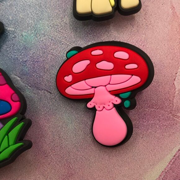 Mushroom Shoe Charm Set - Picture 6 of 7